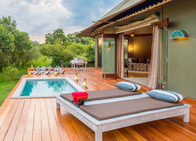salas-camp-honeymoon-tent-2